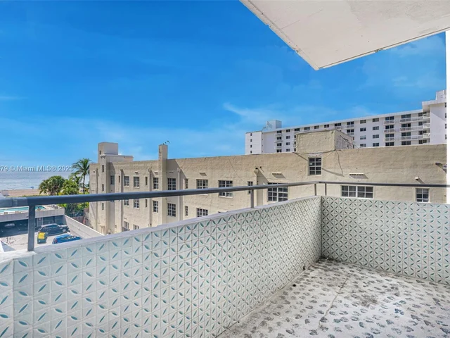 465 Ocean Dr # 506, Miami Beach FL 33139
