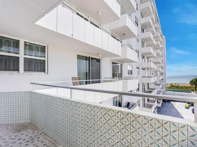 465 Ocean Dr # 506, Miami Beach FL 33139