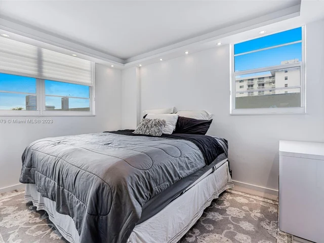 465 Ocean Dr # 506, Miami Beach FL 33139