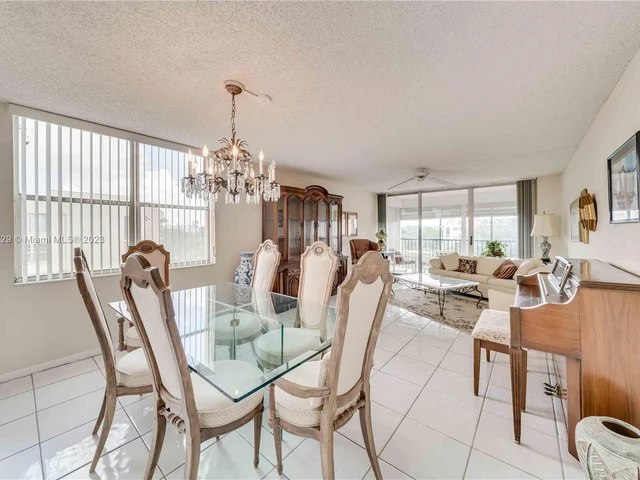 3651 Environ Blvd # 556, Lauderhill FL 33319