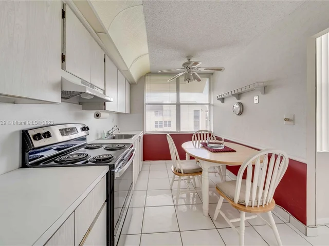 3651 Environ Blvd # 556, Lauderhill FL 33319