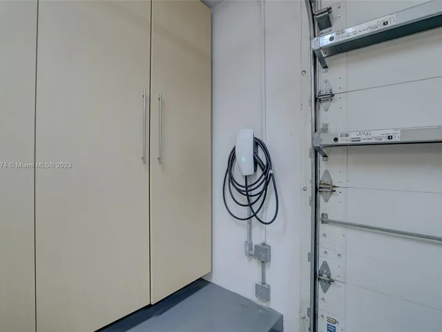 1060 NE 26th Ave, Pompano Beach FL 33062