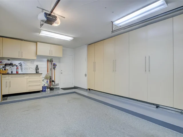 1060 NE 26th Ave, Pompano Beach FL 33062