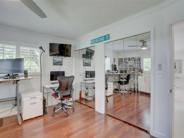 1060 NE 26th Ave, Pompano Beach FL 33062