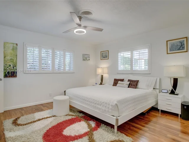 1060 NE 26th Ave, Pompano Beach FL 33062