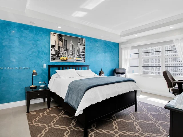 9100 W Bay Harbor Dr, Bay Harbor Islands FL 33154