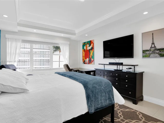 9100 W Bay Harbor Dr, Bay Harbor Islands FL 33154