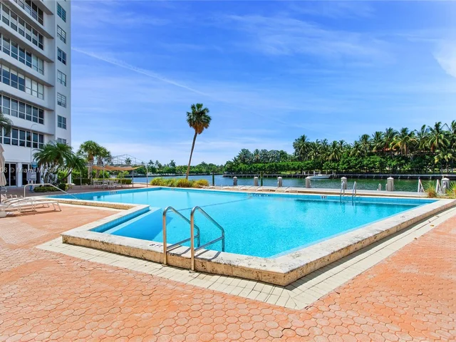 9100 W Bay Harbor Dr, Bay Harbor Islands FL 33154