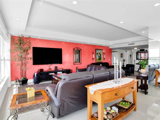 9100 W Bay Harbor Dr, Bay Harbor Islands FL 33154