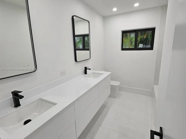 2051 NE 210th St, Miami FL 33179