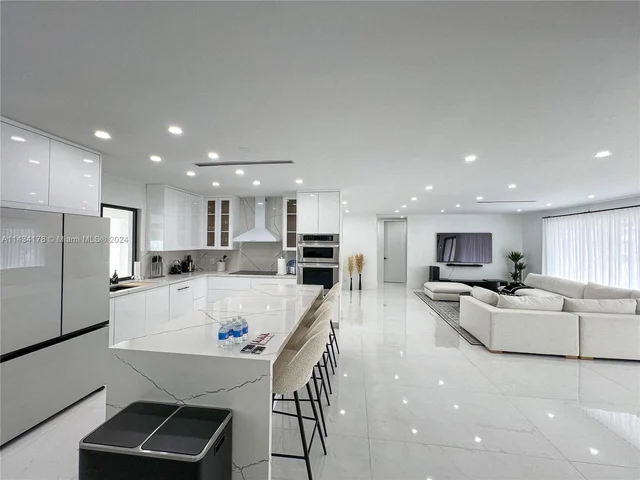 2051 NE 210th St, Miami FL 33179