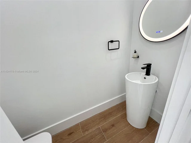 2051 NE 210th St, Miami FL 33179