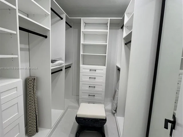 2051 NE 210th St, Miami FL 33179