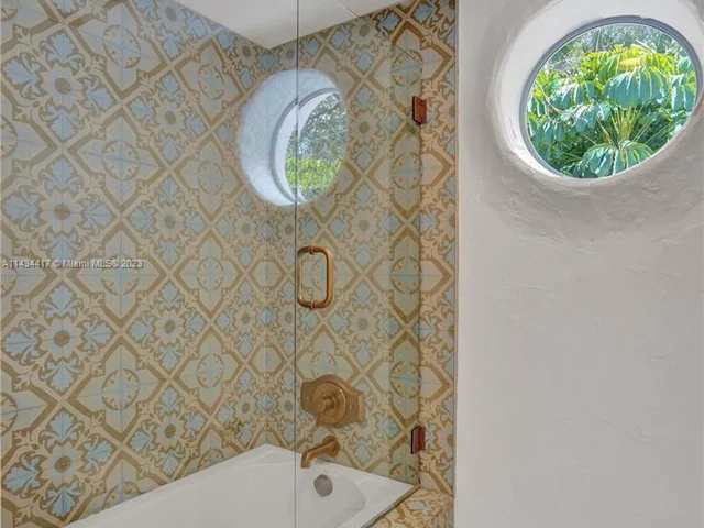 820 SE 8th St, Fort Lauderdale FL 33316