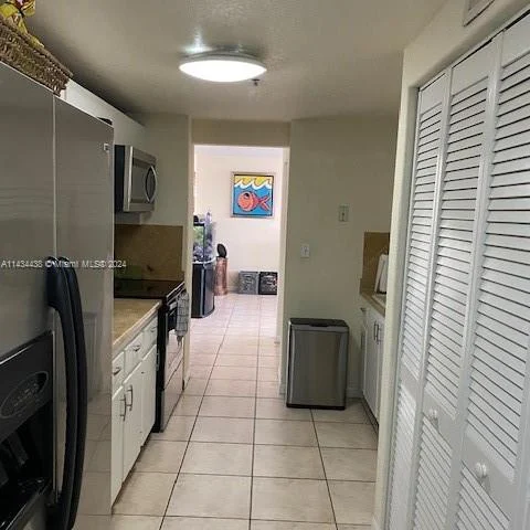 3200 Collins Ave # 5, Miami Beach FL 33140