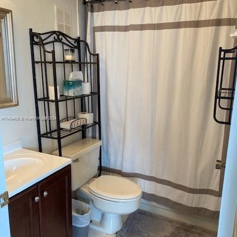 3200 Collins Ave # 5, Miami Beach FL 33140