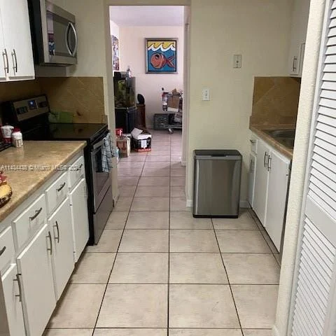 3200 Collins Ave # 5, Miami Beach FL 33140