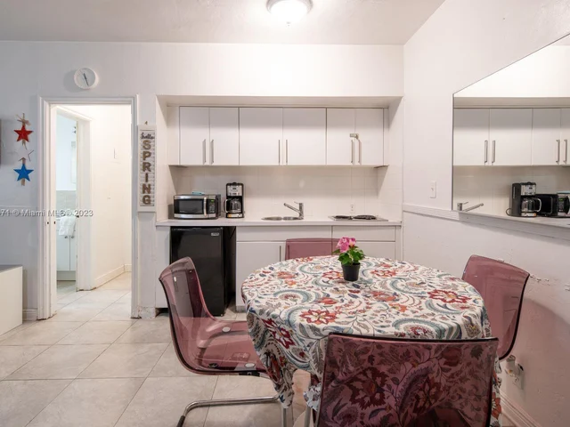 1021 Euclid Ave # 4, Miami Beach FL 33139