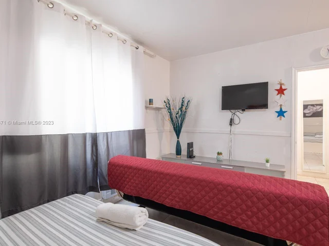 1021 Euclid Ave # 4, Miami Beach FL 33139