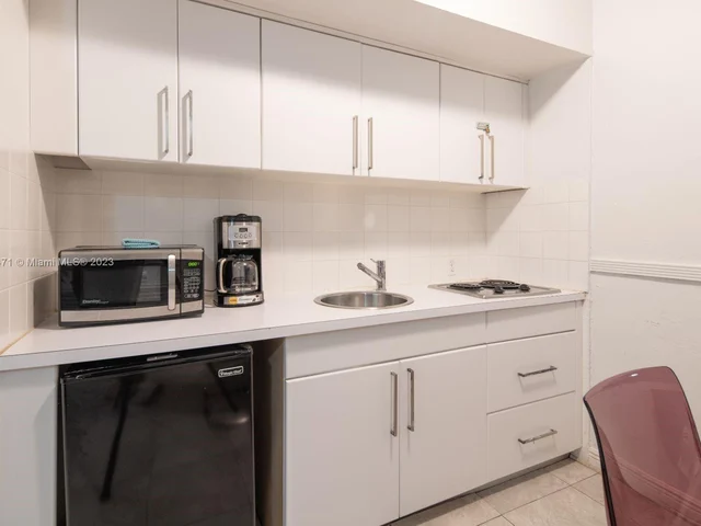 1021 Euclid Ave # 4, Miami Beach FL 33139