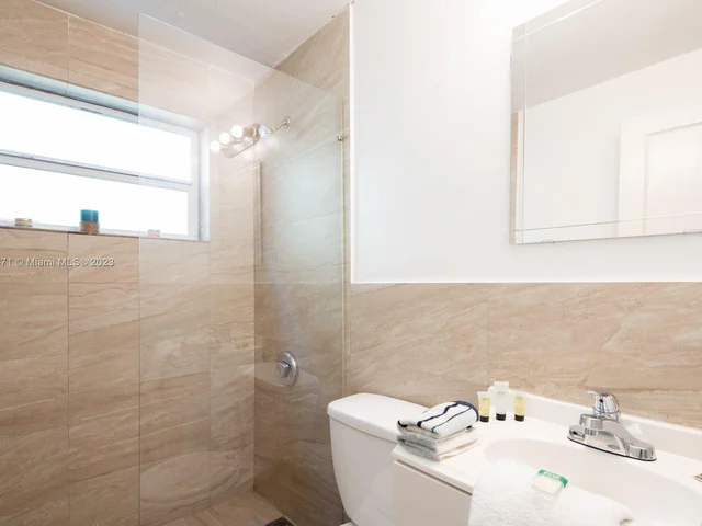 1021 Euclid Ave # 4, Miami Beach FL 33139