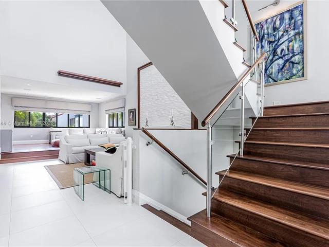 2000 S Bayshore Dr # 43, Miami FL 33133