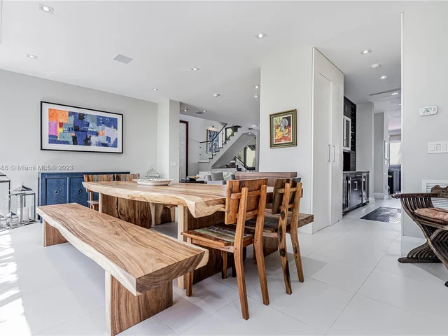 2000 S Bayshore Dr # 43, Miami FL 33133