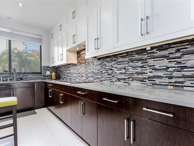 2000 S Bayshore Dr # 43, Miami FL 33133