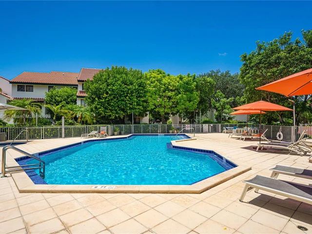 2000 S Bayshore Dr # 43, Miami FL 33133