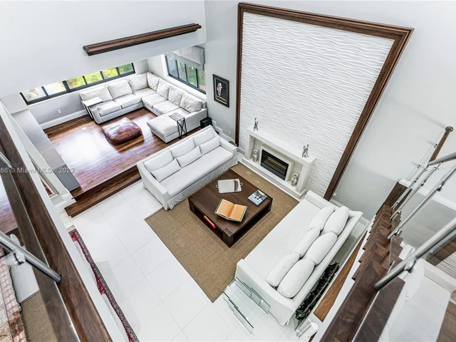 2000 S Bayshore Dr # 43, Miami FL 33133