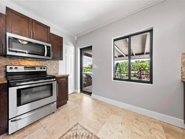 23705 SW 147th Ave, Homestead FL 33032