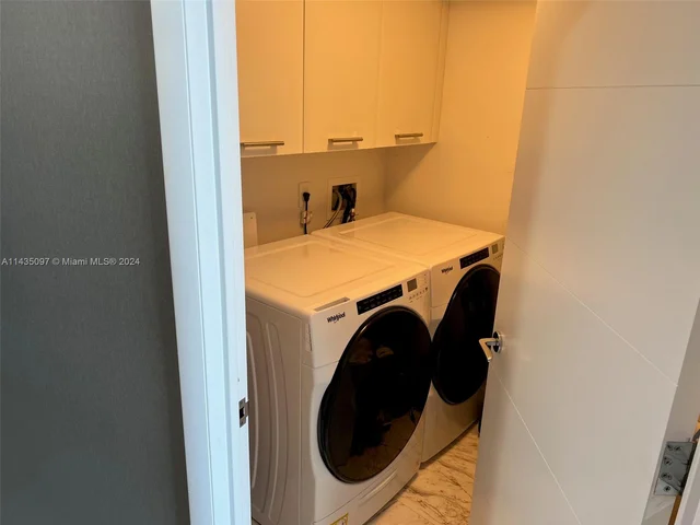 17121 Collins Ave # 2008, Sunny Isles Beach FL 33160