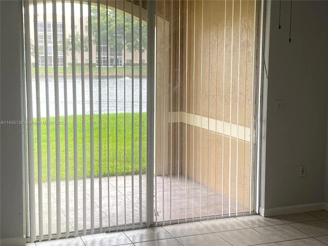 7950 N Nob Hill Rd # 104, Tamarac FL 33321