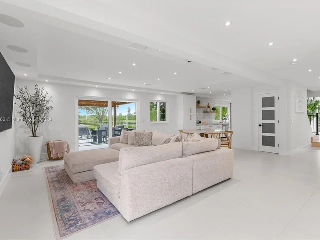 10890 La Reina Rd, Delray Beach FL 33446