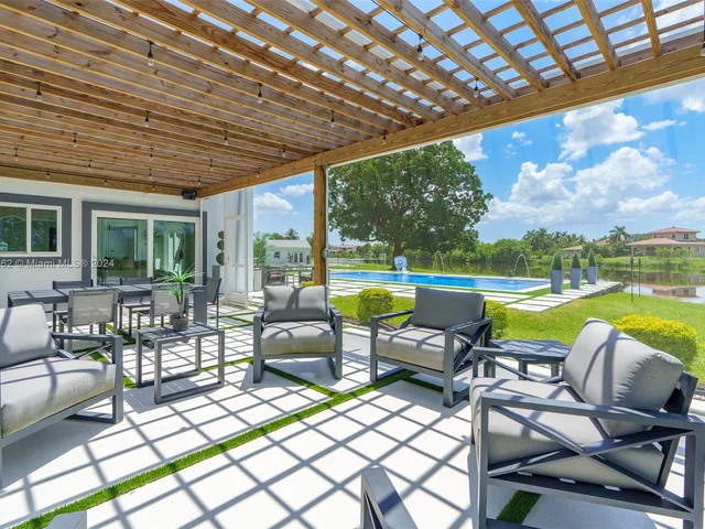 10890 La Reina Rd, Delray Beach FL 33446