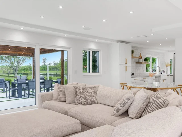 10890 La Reina Rd, Delray Beach FL 33446