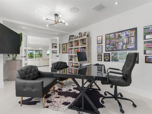 10890 La Reina Rd, Delray Beach FL 33446