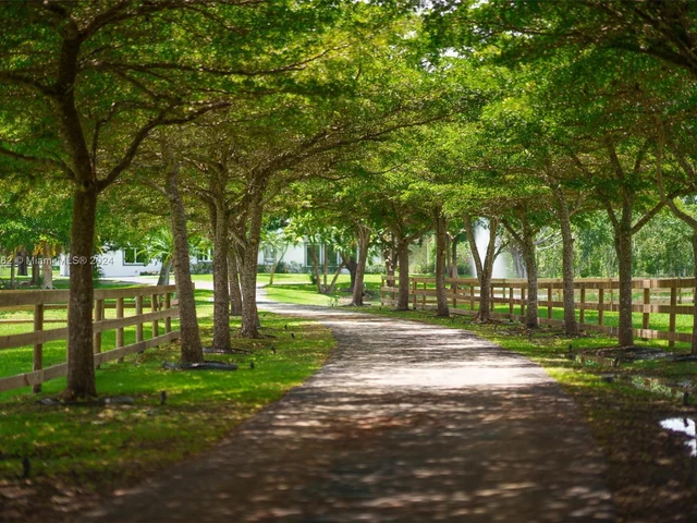 10890 La Reina Rd, Delray Beach FL 33446