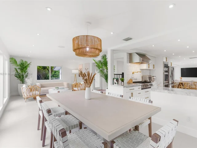 10890 La Reina Rd, Delray Beach FL 33446