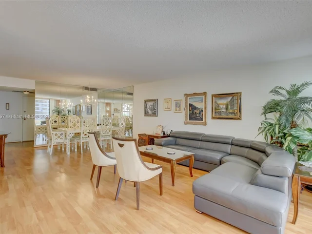 2500 Parkview Dr # 820, Hallandale Beach FL 33009