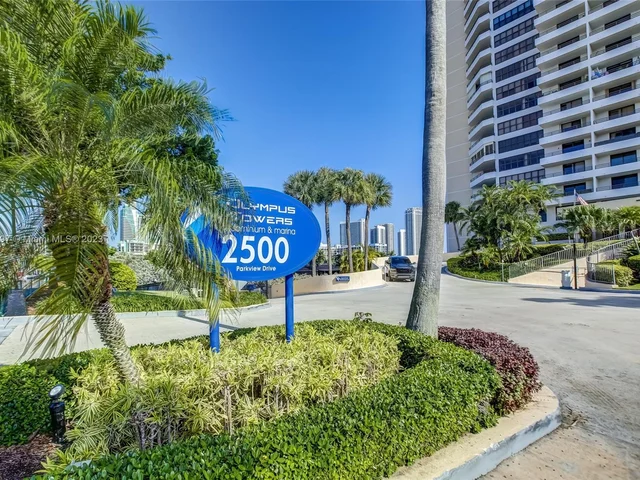 2500 Parkview Dr # 820, Hallandale Beach FL 33009