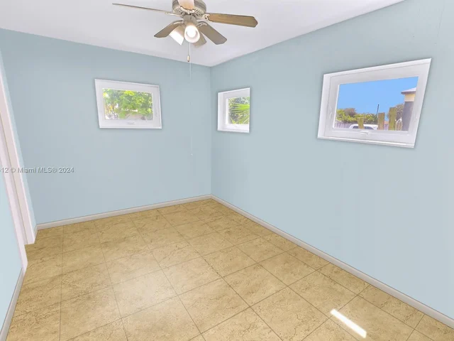 341 NW 52nd St, Oakland Park FL 33309