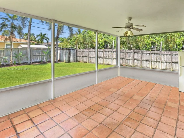 341 NW 52nd St, Oakland Park FL 33309