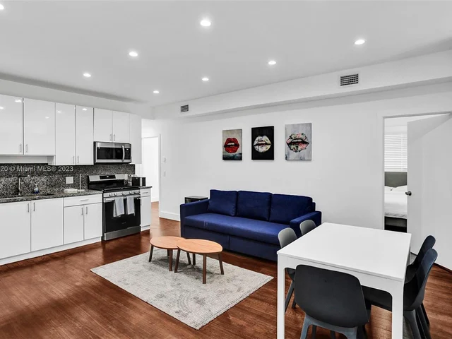 1656 Polk St # 1, Hollywood FL 33020