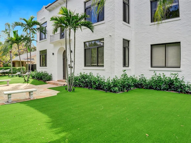 1656 Polk St # 1, Hollywood FL 33020