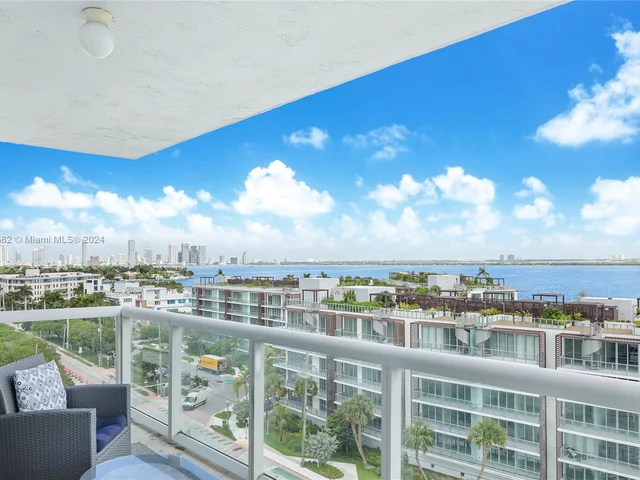 10 Venetian Way # 902, Miami Beach FL 33139