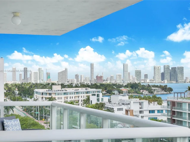 10 Venetian Way # 902, Miami Beach FL 33139