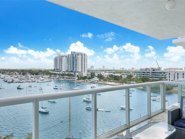 10 Venetian Way # 902, Miami Beach FL 33139