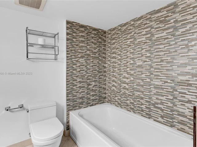 1111 SW 1st Ave, Miami FL 33130