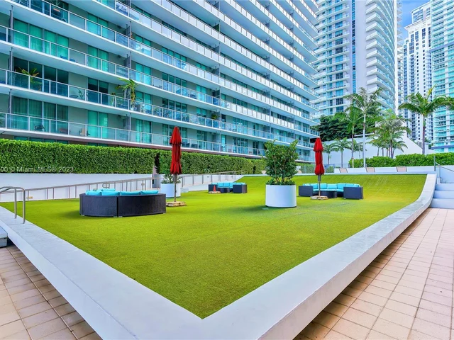 1111 SW 1st Ave, Miami FL 33130